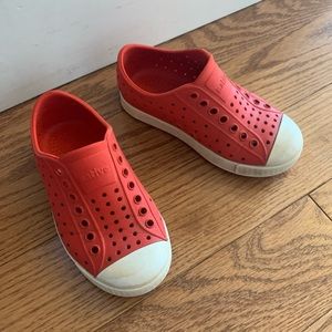 Native Jefferson shoes, size C9